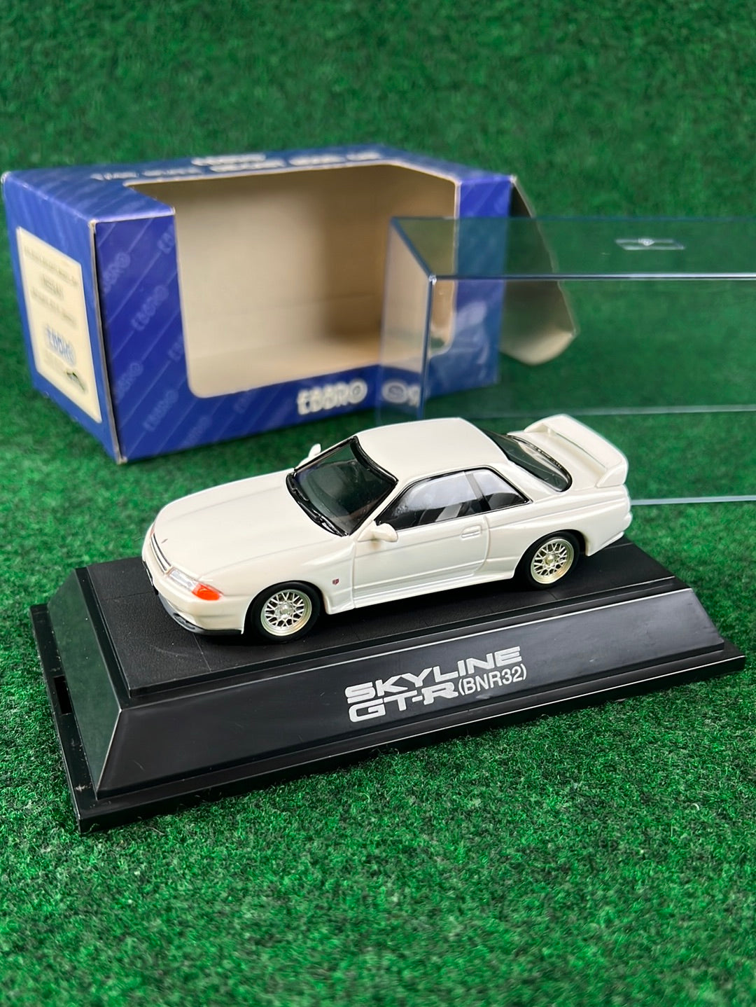 EBBRO Nissan Skyline R32 GTR White 1/43 Diecast – Stateside Garage