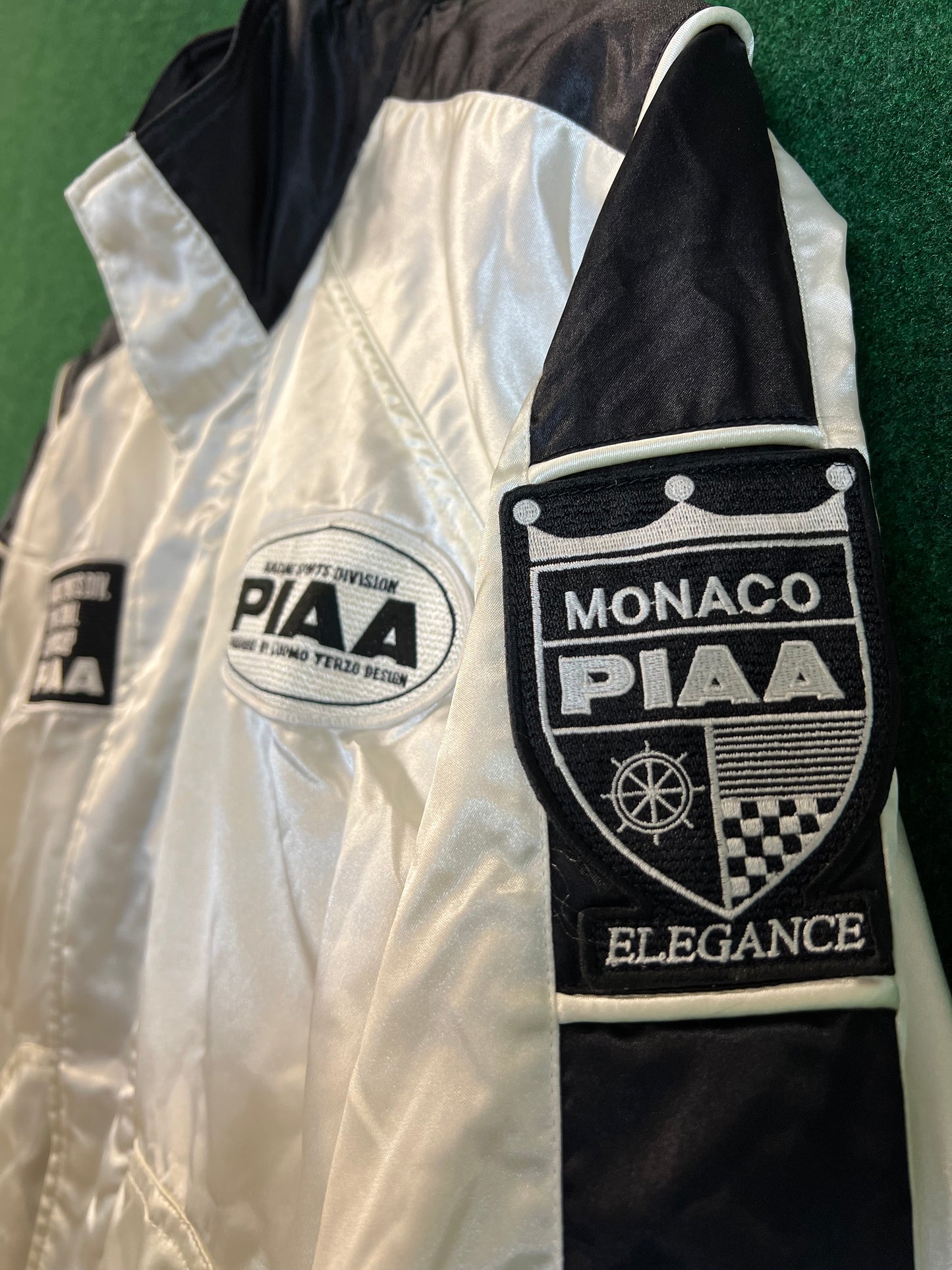 PIAA - Sports Elegance Lightweight Lined Windbreaker Style Jacket