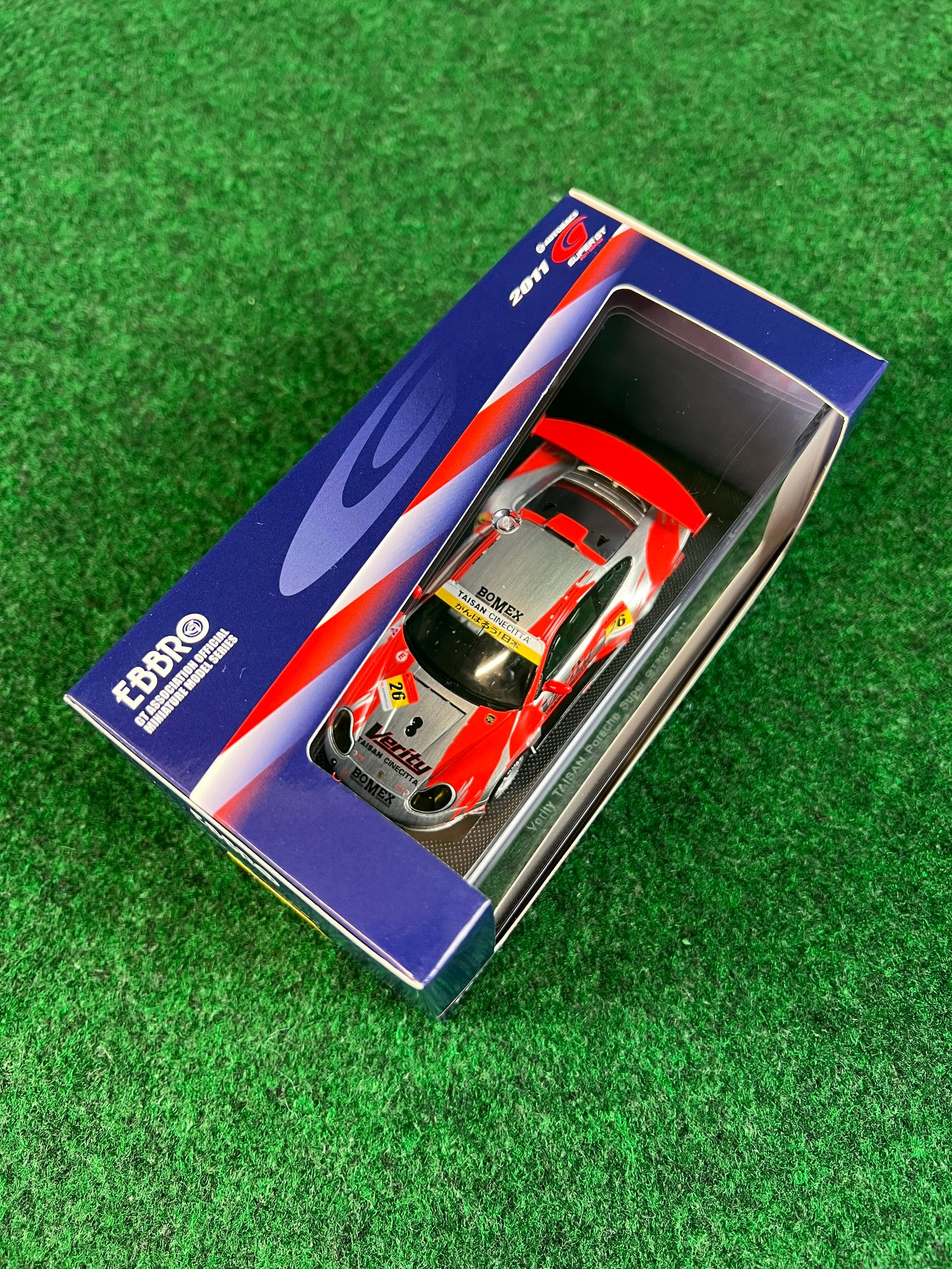 EBBRO - Super GT 2011 Verity TAISAN Porsche No. 26 1/43 Scale Diecast