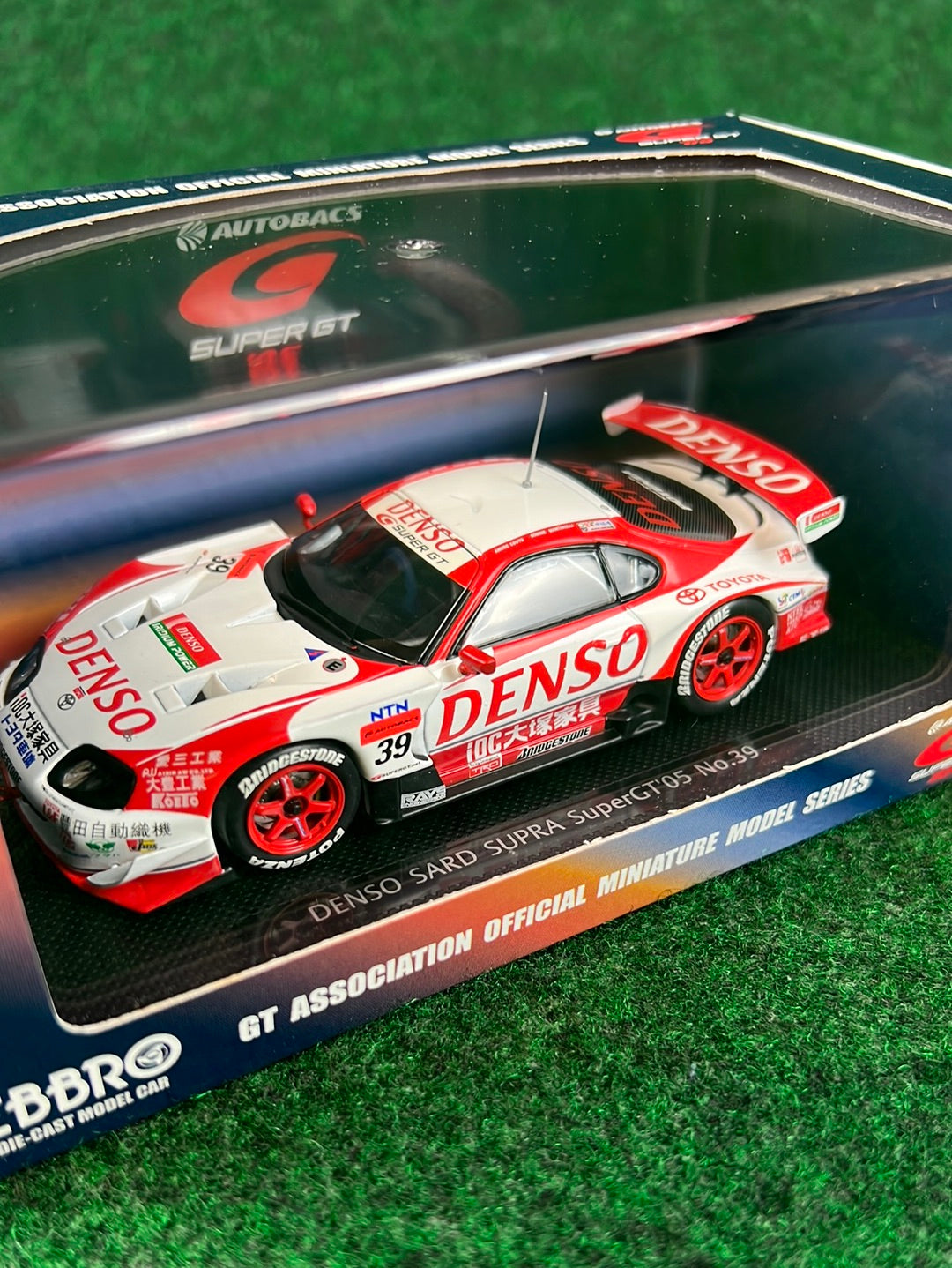 EBBRO Super GT 2005 Denso SARD Toyota Supra 1/43 Scale Diecast