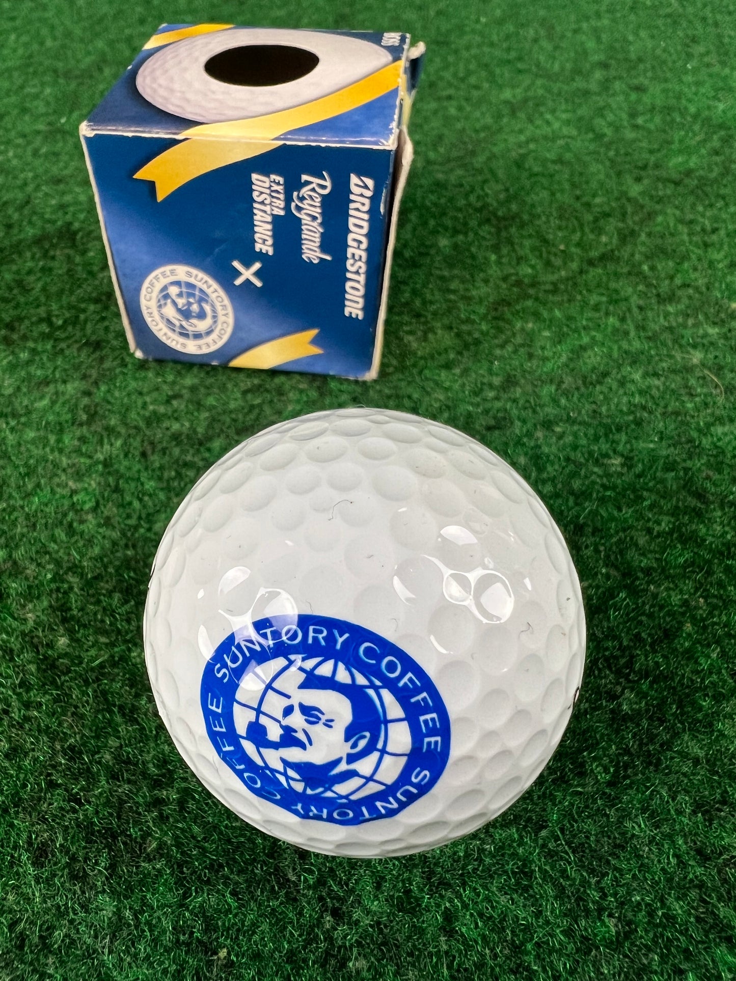 Suntory BOSS Coffee - Golf Ball & Keychain Set