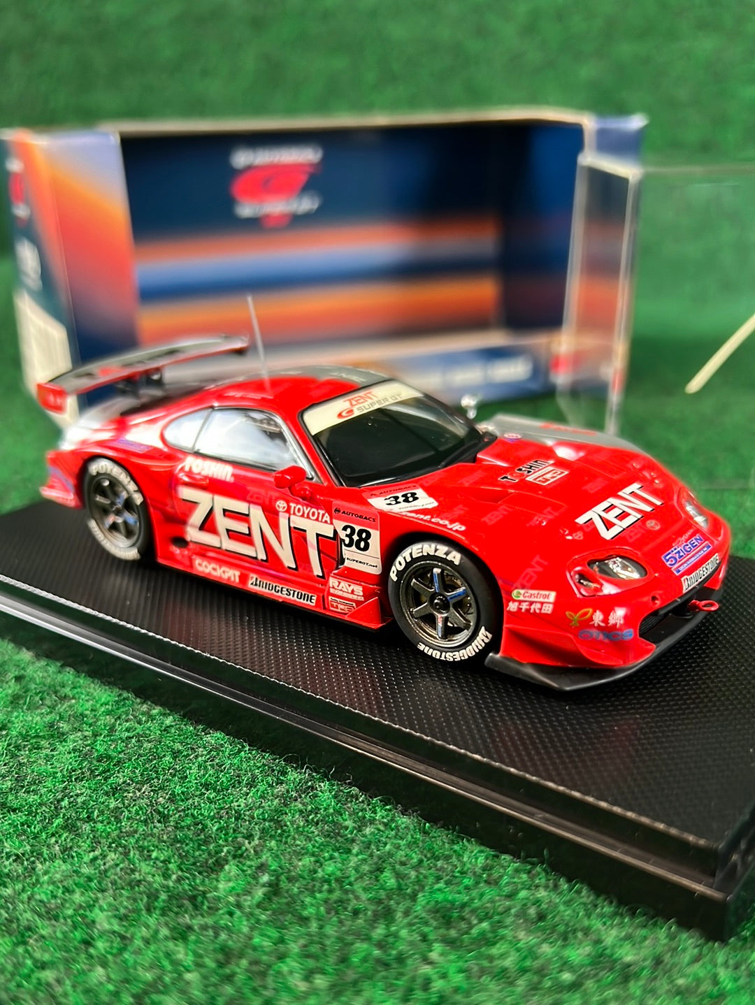 EBBRO - ZENT CERUMO 2005 Toyota Supra SuperGT GT500 Champion No.38 1/43 Scale Diecast