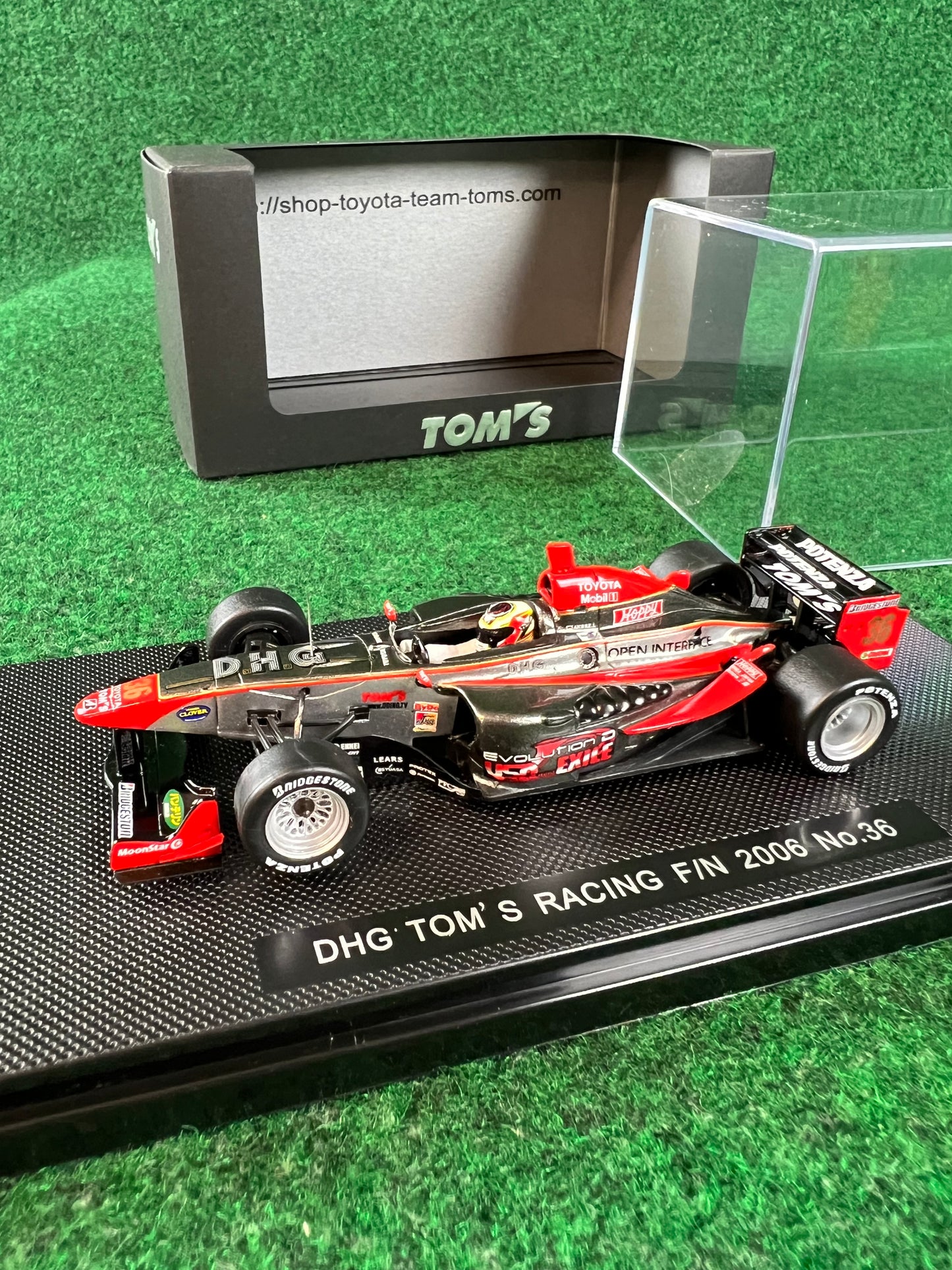 EBBRO - TOM'S Toyota Racing Formula Nippon 2006 Round 6 Suzuka DHG No. 36 1/43 Scale Diecast