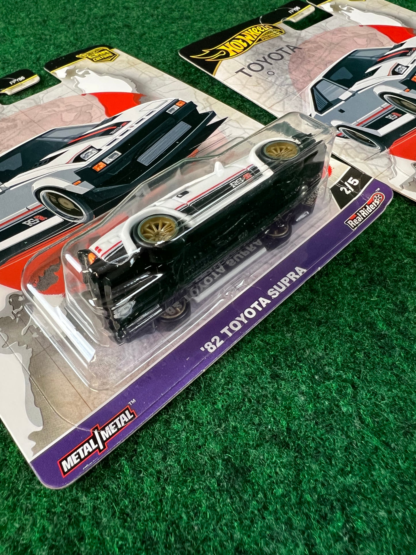 Hot Wheels Premium - Car Culture World Tour 1982 Toyota Supra Set