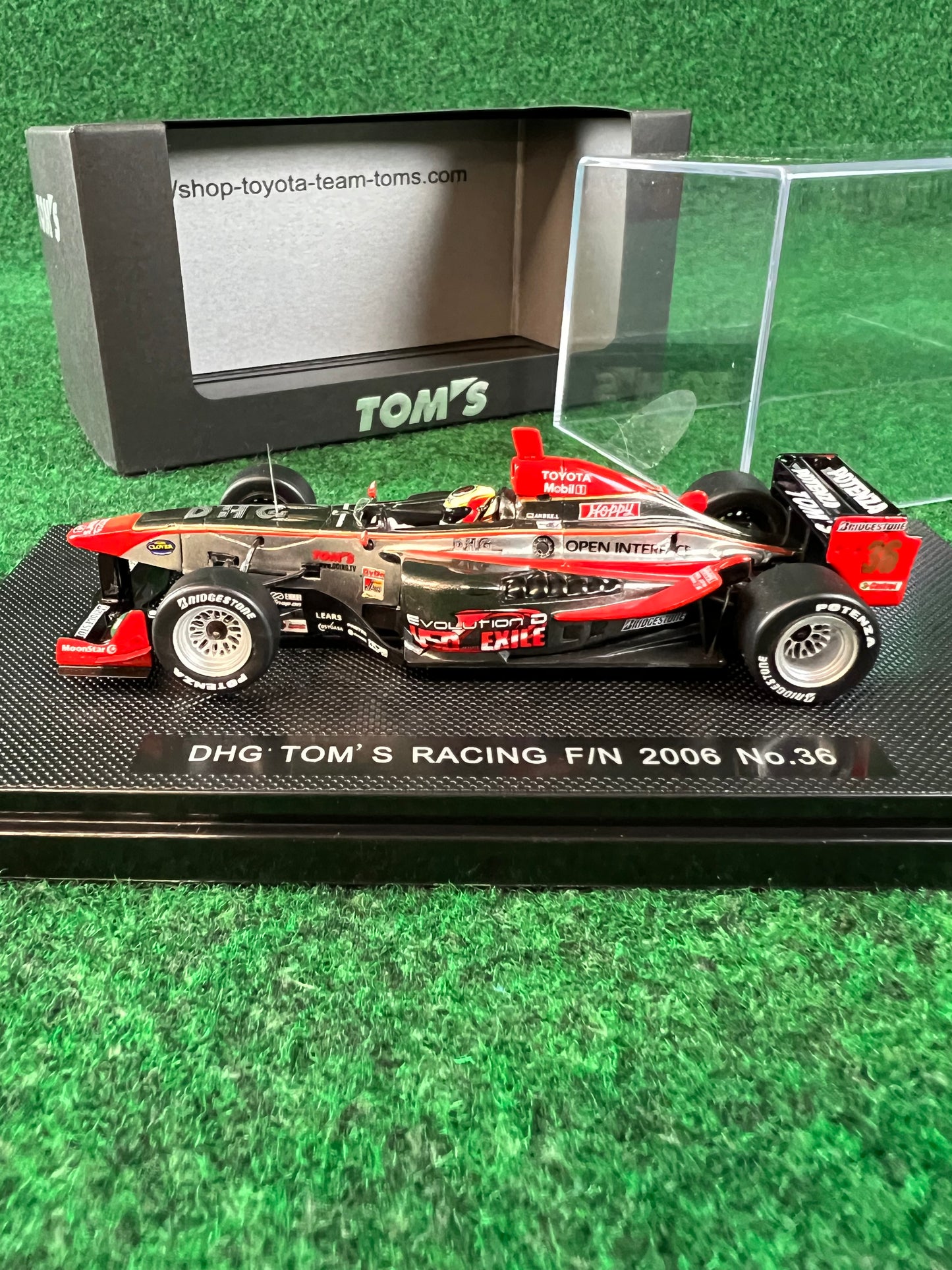 EBBRO - TOM'S Toyota Racing Formula Nippon 2006 Round 6 Suzuka DHG No. 36 1/43 Scale Diecast