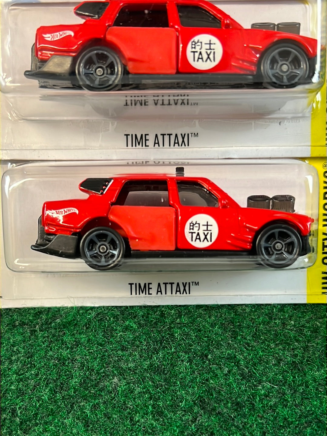 Hot Wheels - Time Attaxi - Set of 3