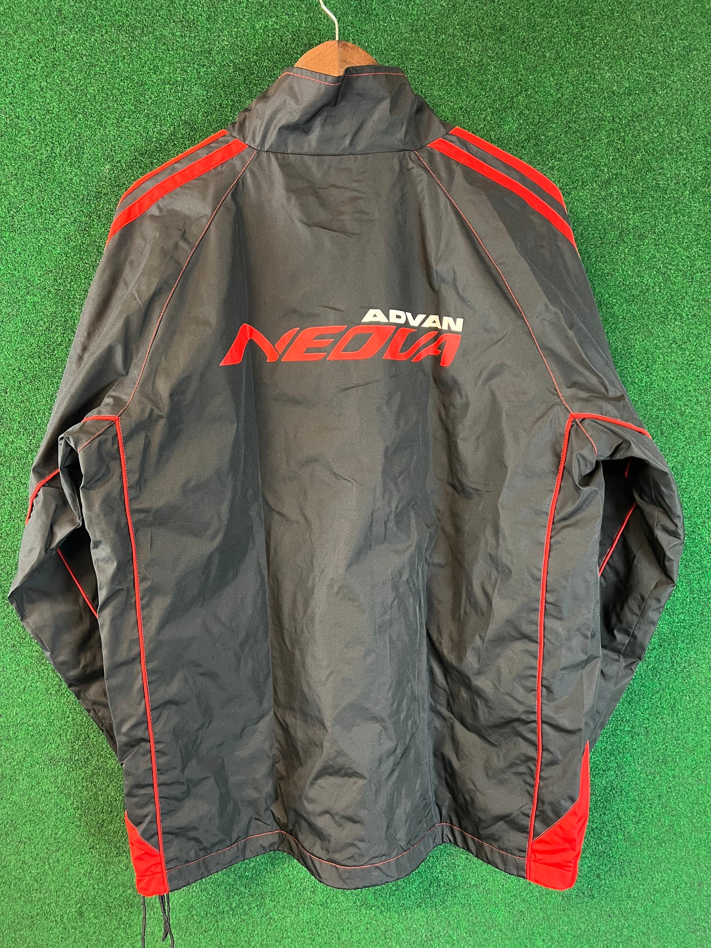 ADVAN NEOVA - Lightweight Insulated Windbreaker Black/Red Jacket