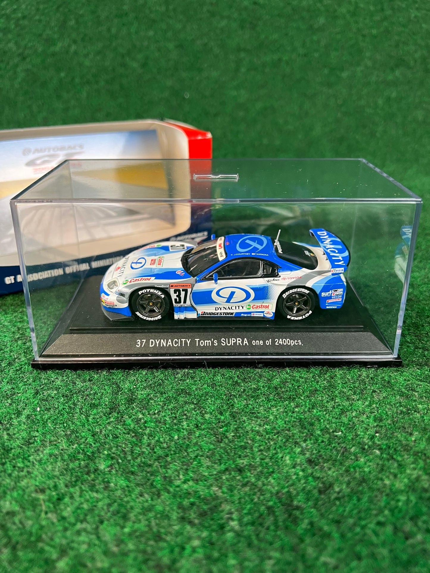 EBBRO - 2004 JGTC Dynacity Tom's Toyota Supra 1/43 Scale Diecast