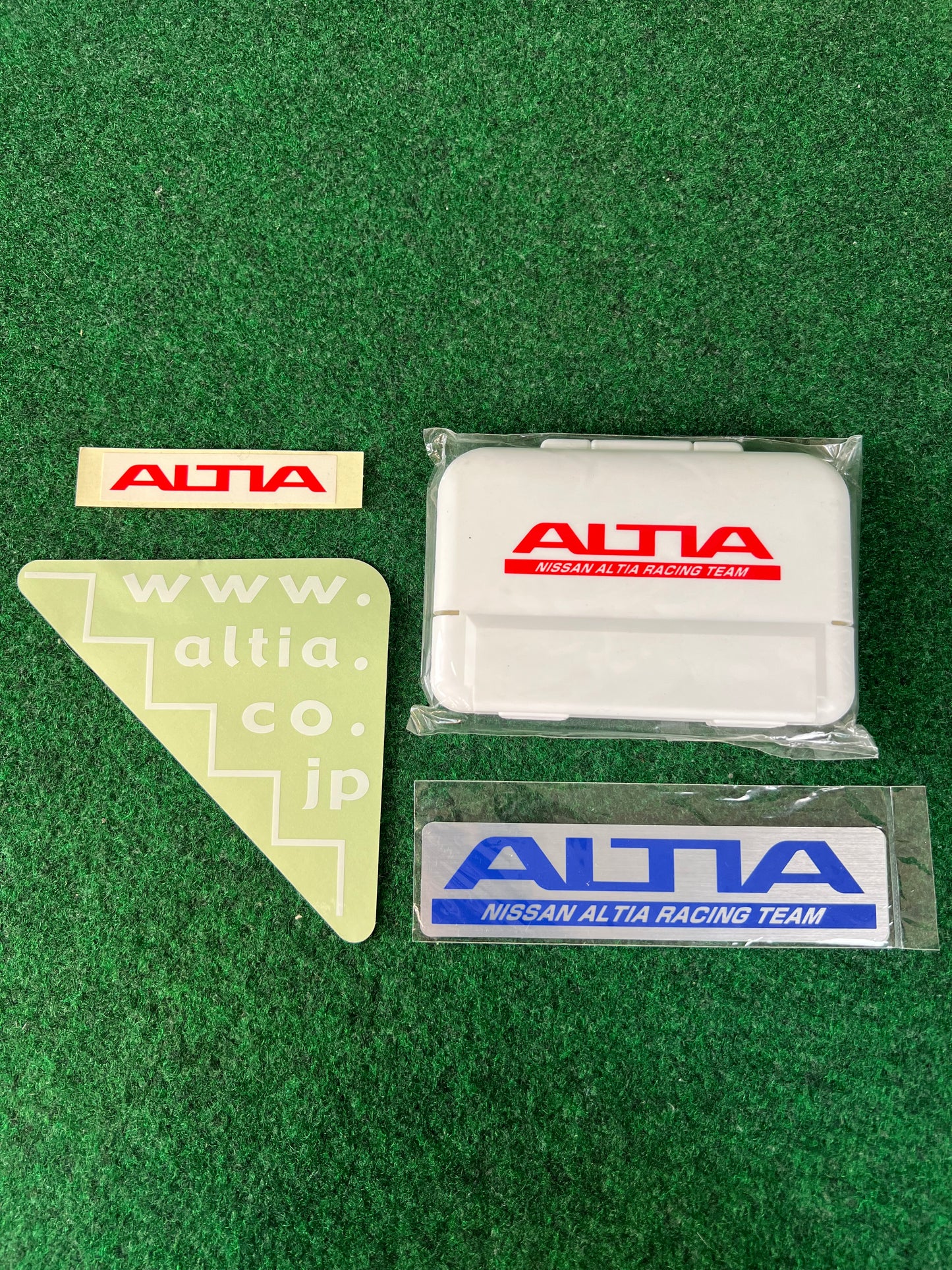 ALTIA - Nissan Racing Team Sticker Decal and Binoculars Collectible Set