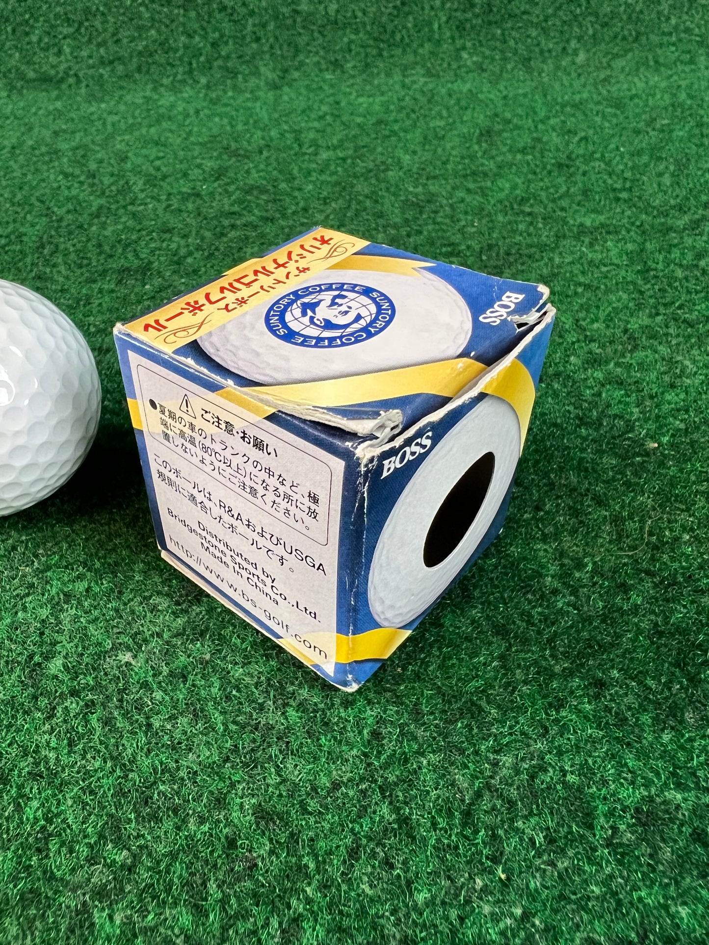 Suntory BOSS Coffee - Golf Ball & Keychain Set