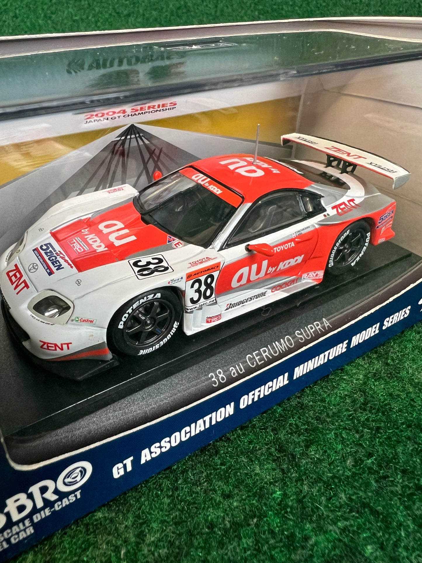 EBBRO - 2004 JGTC au Cerumo Toyota Supra 1/43 Scale Diecast