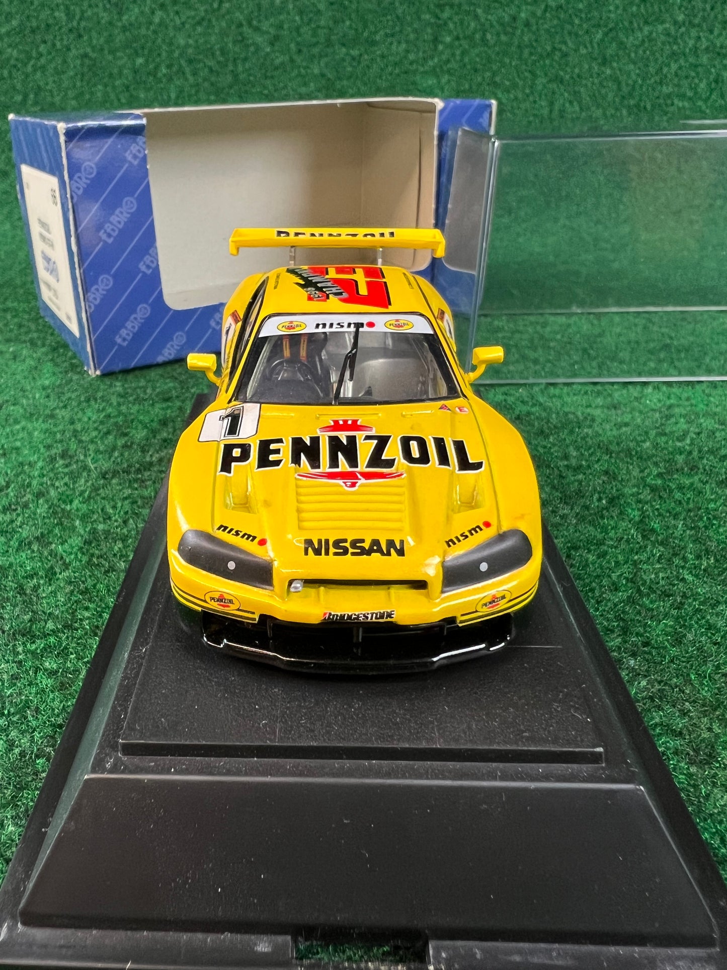 EBBRO - Pennzoil Nismo Nissan Skyline R34 GT-R 1/43 Scale Diecast